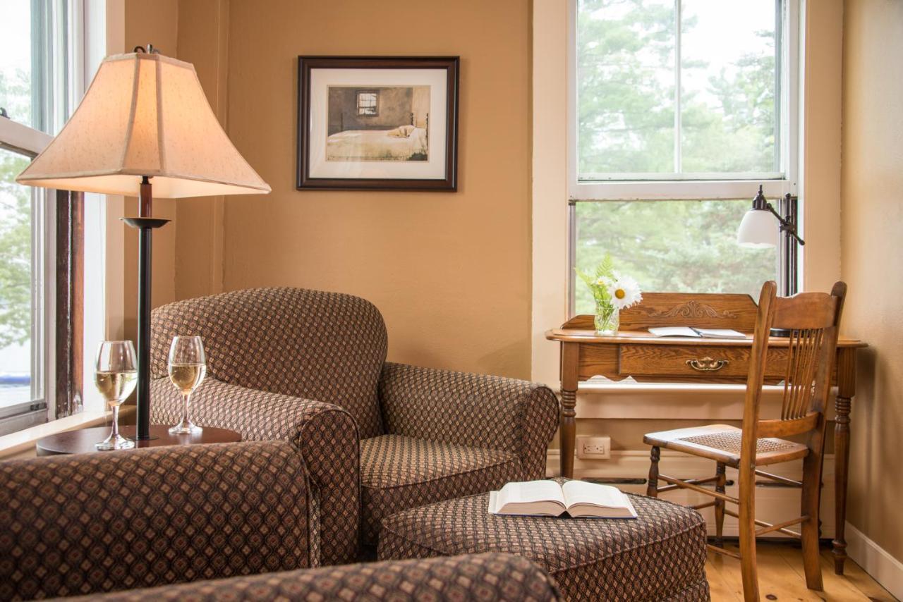 Lake House At Ferry Point Sanbornton Habitación foto